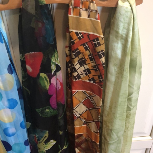 6 Scarves - Picture 3 of 3